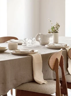 Waffled cotton tablecloth