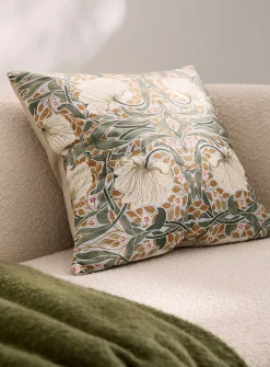 Waltzing flowers velvety removable-cover cushion