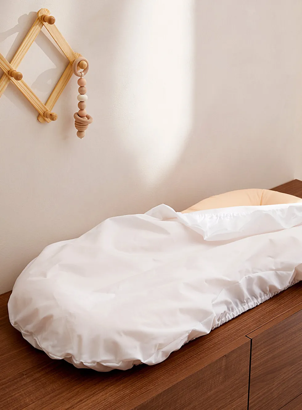 Waterproof body cushion sheet