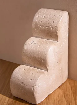 Wavy concrete book ends