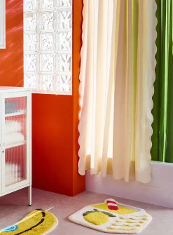 Wavy edge shower curtain