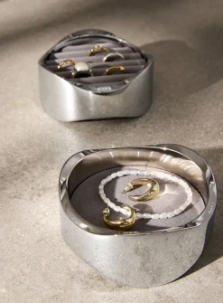 Wavy jewellery organizer