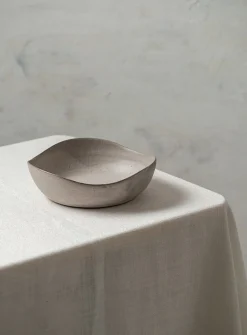 Wavy pasta bowl