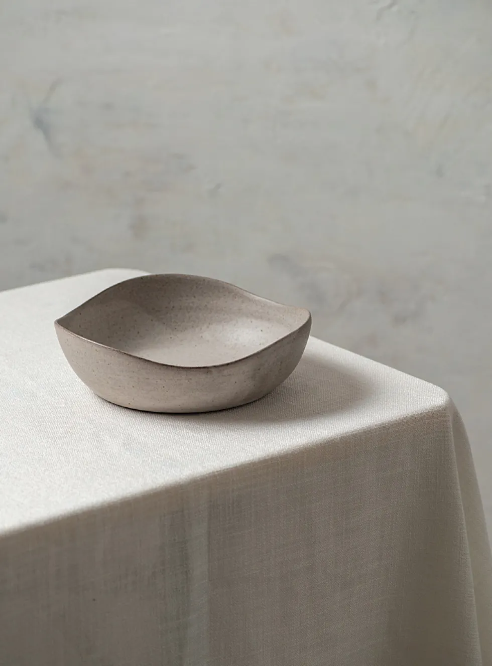 Wavy pasta bowl