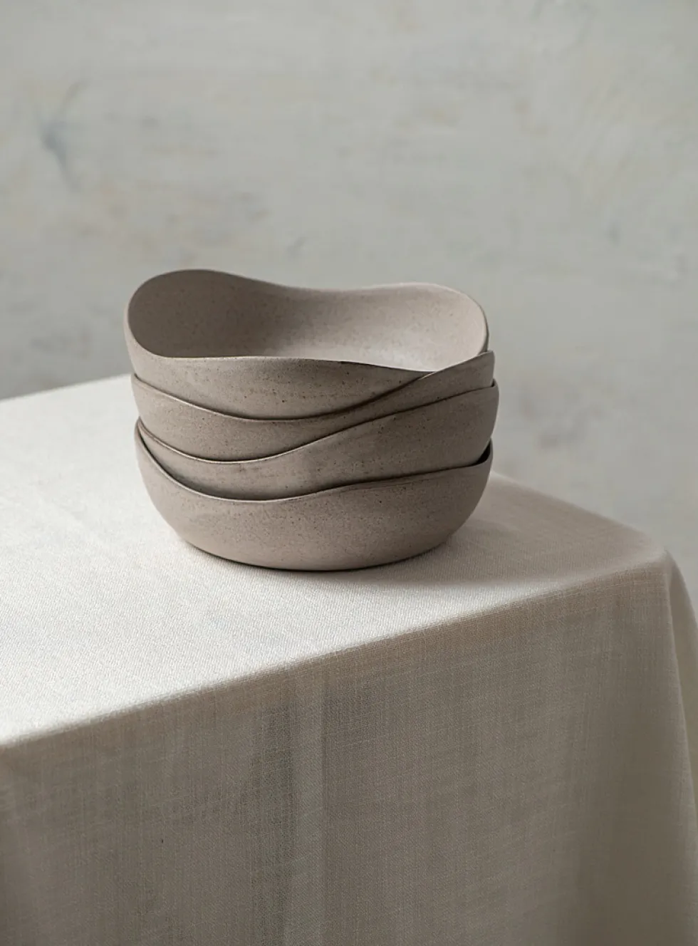 Wavy pasta bowl
