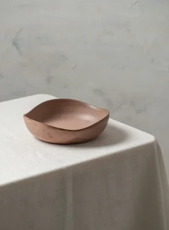 Wavy pasta bowl
