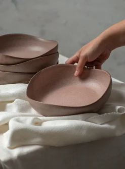 Wavy pasta bowl