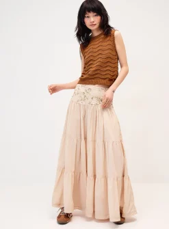 Wavy ribbing sweater vest
