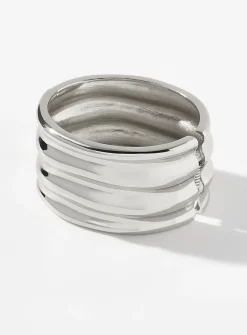 Wavy wide silver bangle