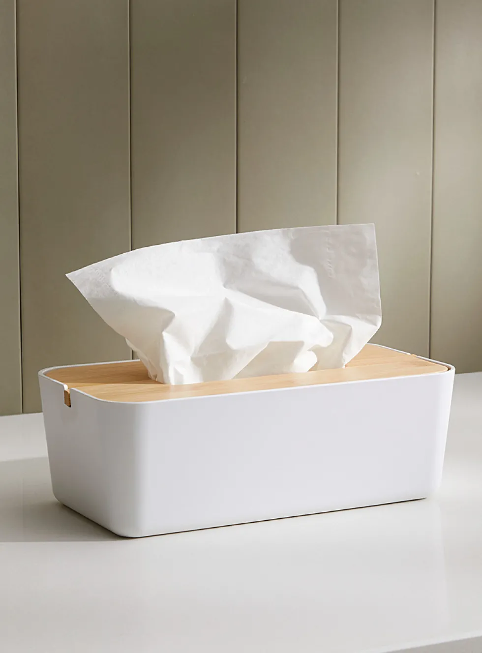 White bamboo-resin tissue box