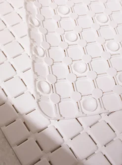 White tiles bath mat