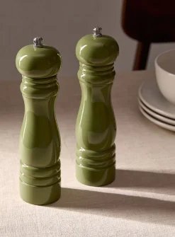 White wood salt and pepper mills