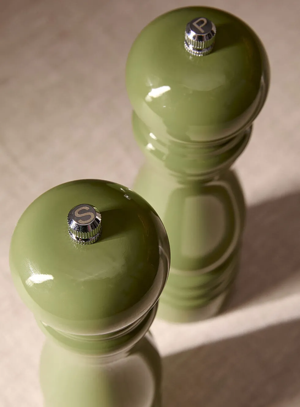 White wood salt and pepper mills