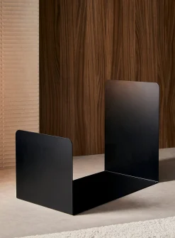 Wide log stand