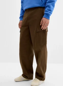 Wide-leg cargo chinos