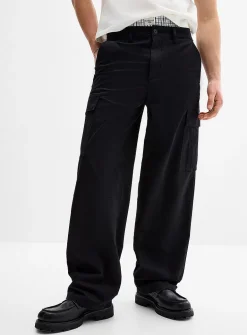 Wide-leg cargo chinos