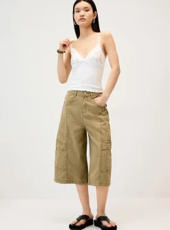 Wide-leg cargo jort