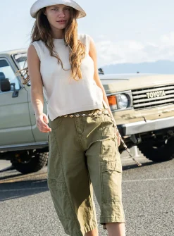 Wide-leg cargo jort