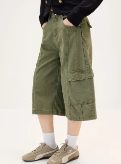 Wide-leg cargo jort