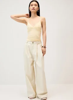 Wide-leg pleated jean