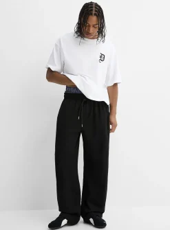 Wide-leg sweatpant