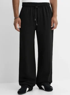 Wide-leg sweatpant