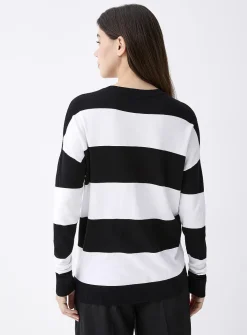 Wide-stripe sweater