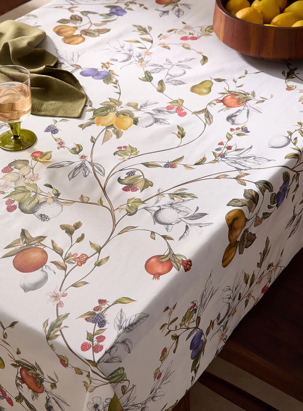 Wildberries coated tablecloth