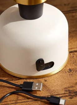 Wireless indoor-outdoor lantern