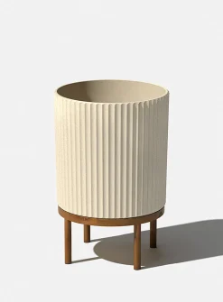 Wooden base grooved planter