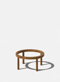 Wooden base grooved planter