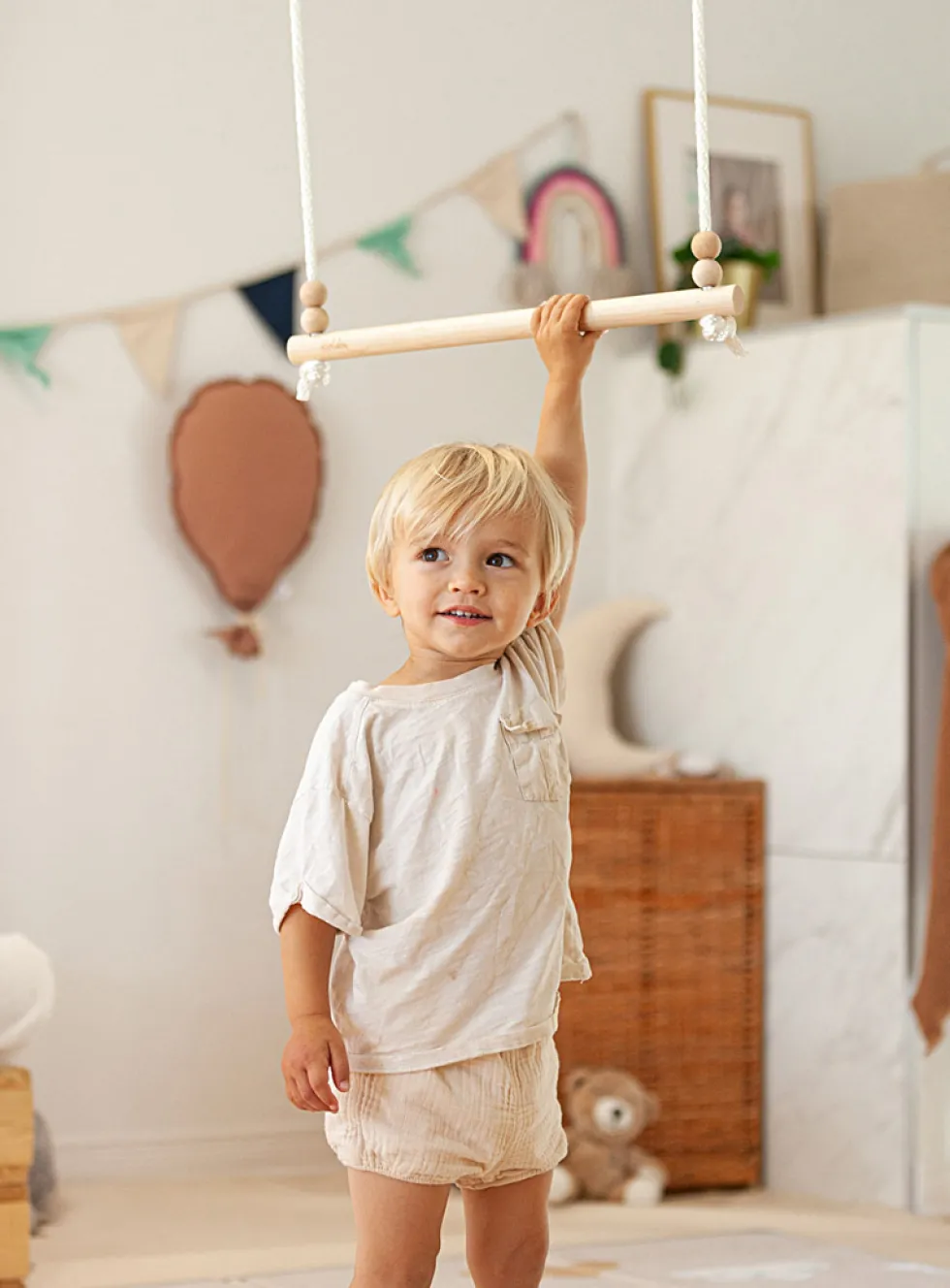 Wooden indoor trapeze