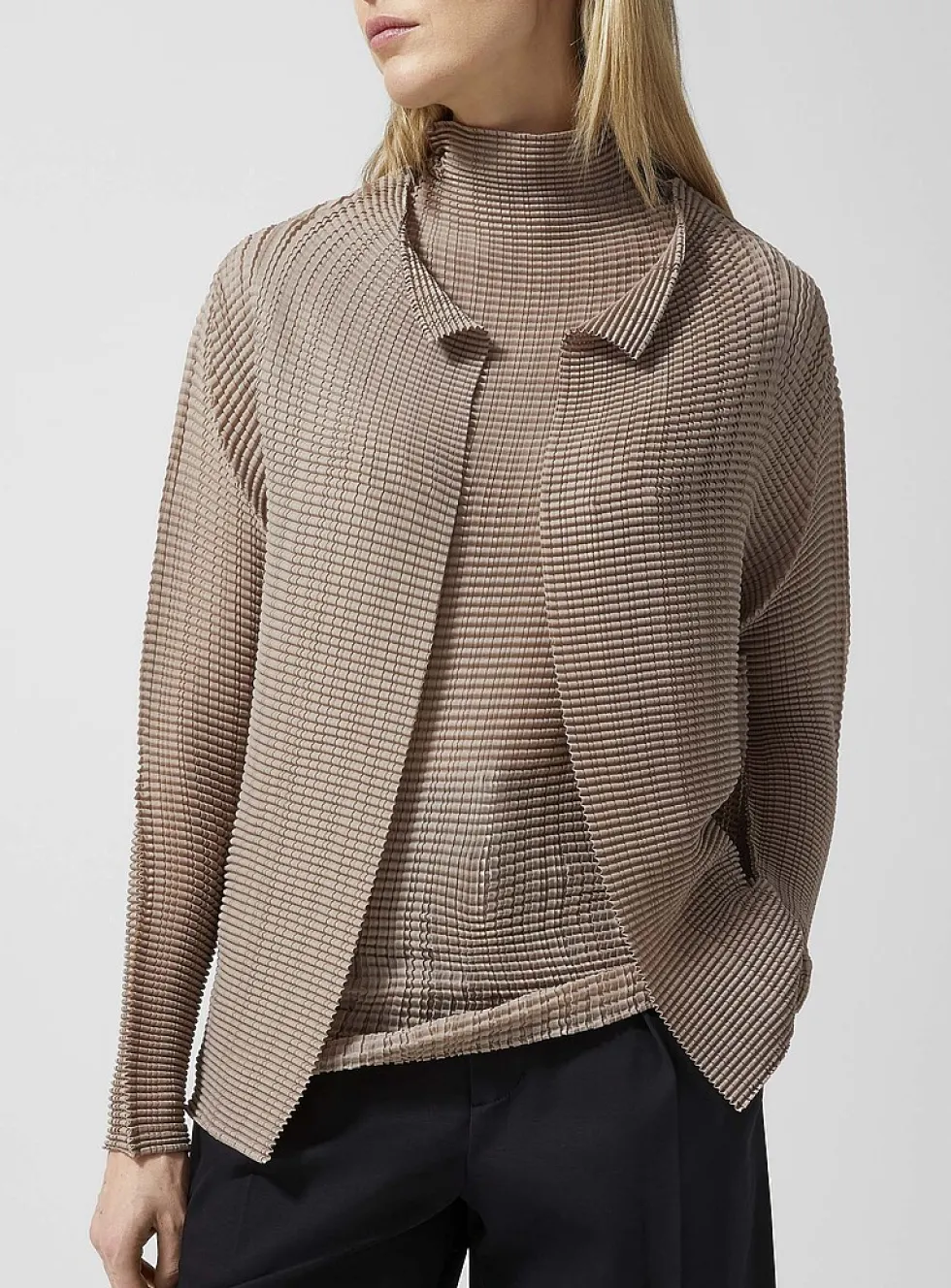 Wooly Pleats cardigan