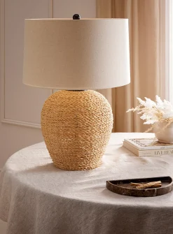 Woven rattan table lamp