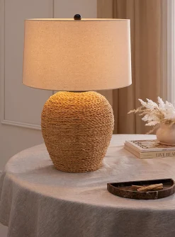 Woven rattan table lamp