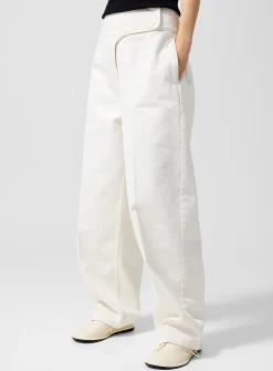 Wrapped belt barrel-leg jean