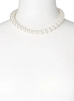 XL pearl necklace