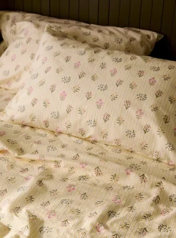 Yellow stripes and wildflowers sheet set