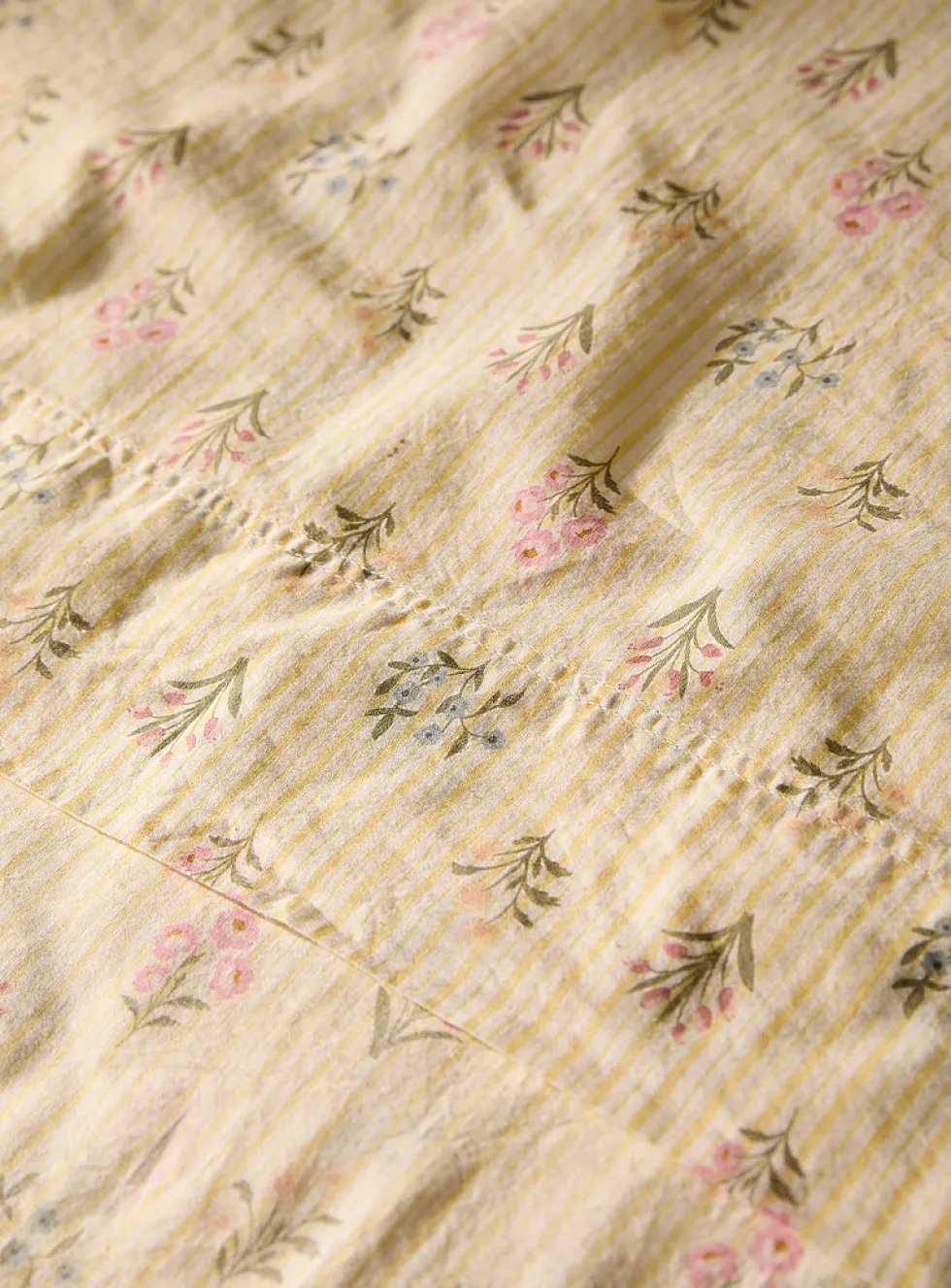 Yellow stripes and wildflowers sheet set
