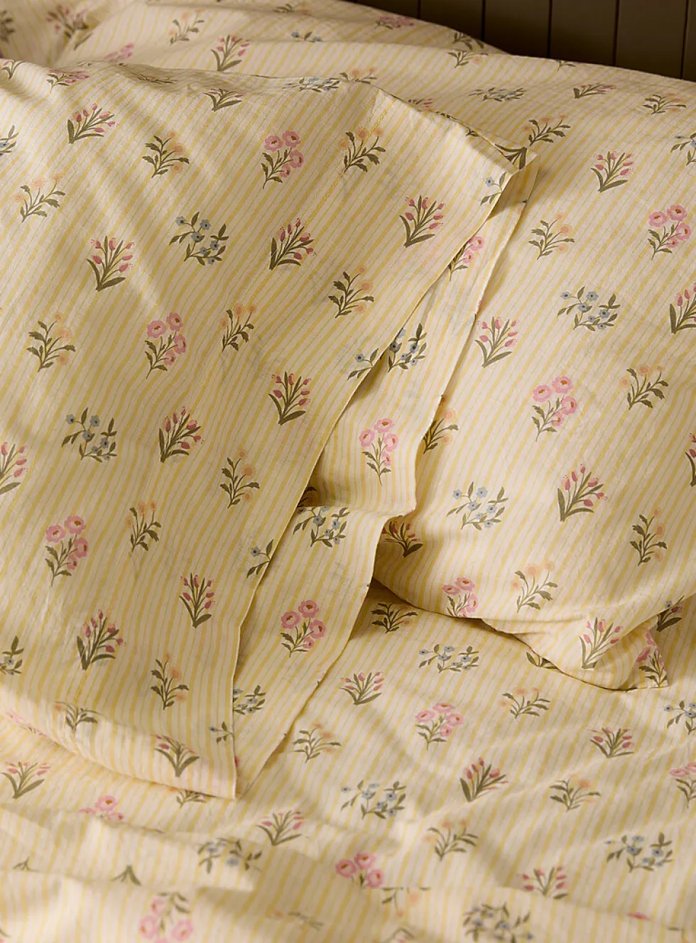 Yellow stripes and wildflowers sheet set