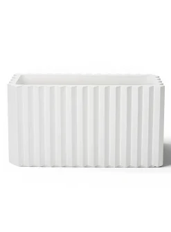 Zigzag rectangular indoor/outdoor planter