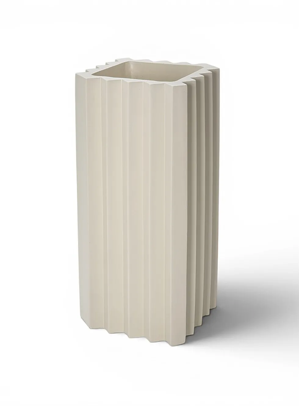 Zigzag triangular bands indoor/outdoor planter