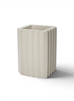 Zigzag triangular bands indoor/outdoor planter