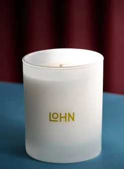 Zima black tea and bergamot scented candle