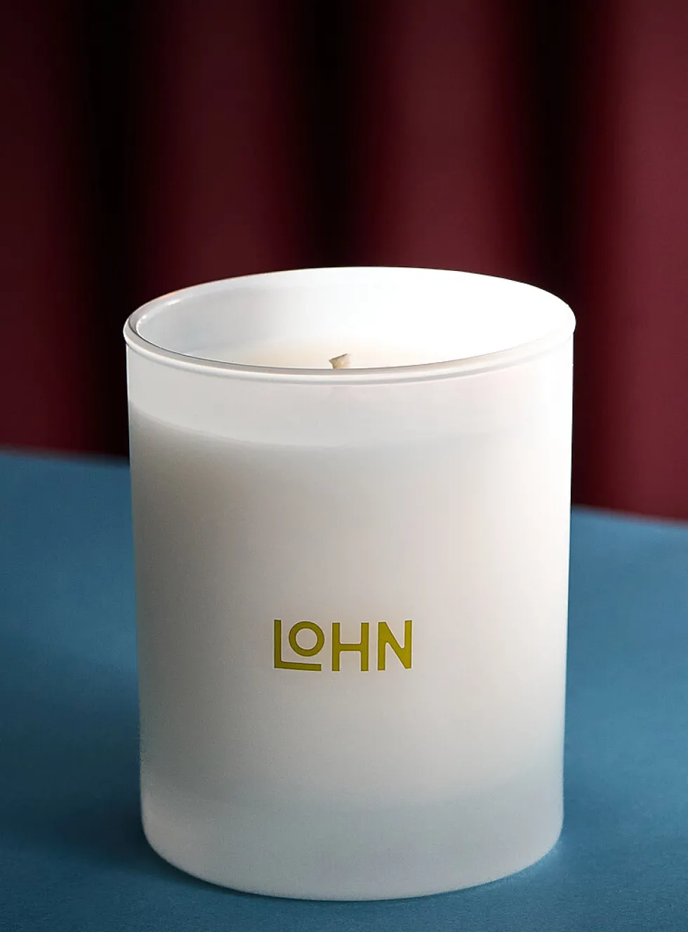 Zima black tea and bergamot scented candle