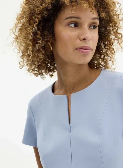 Zip-up slit-collar dress