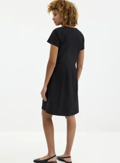 Zip-up slit-collar dress
