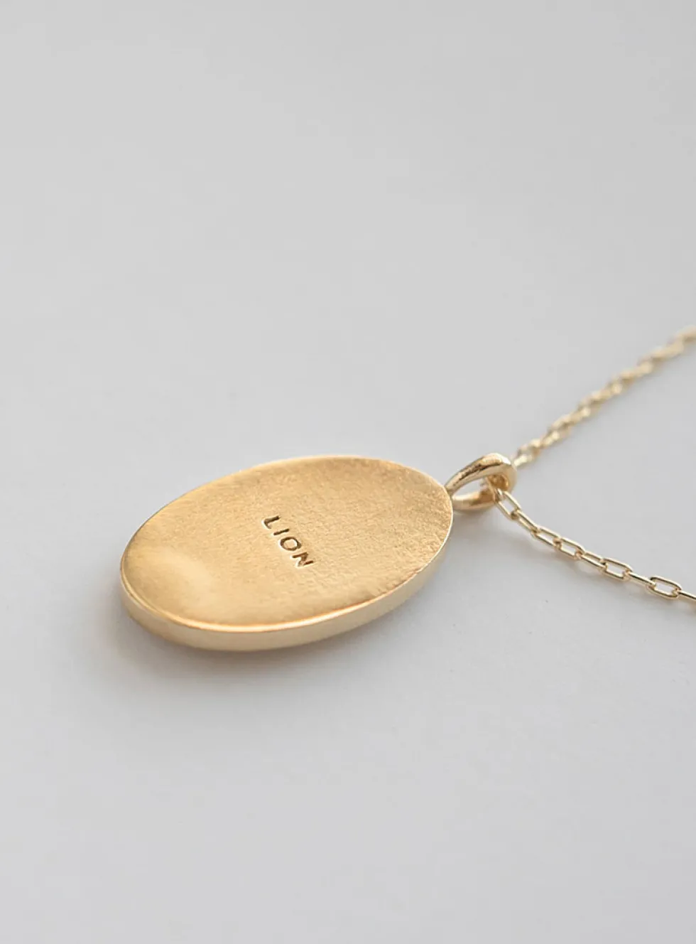 Zodiac sign gold pendant necklace
