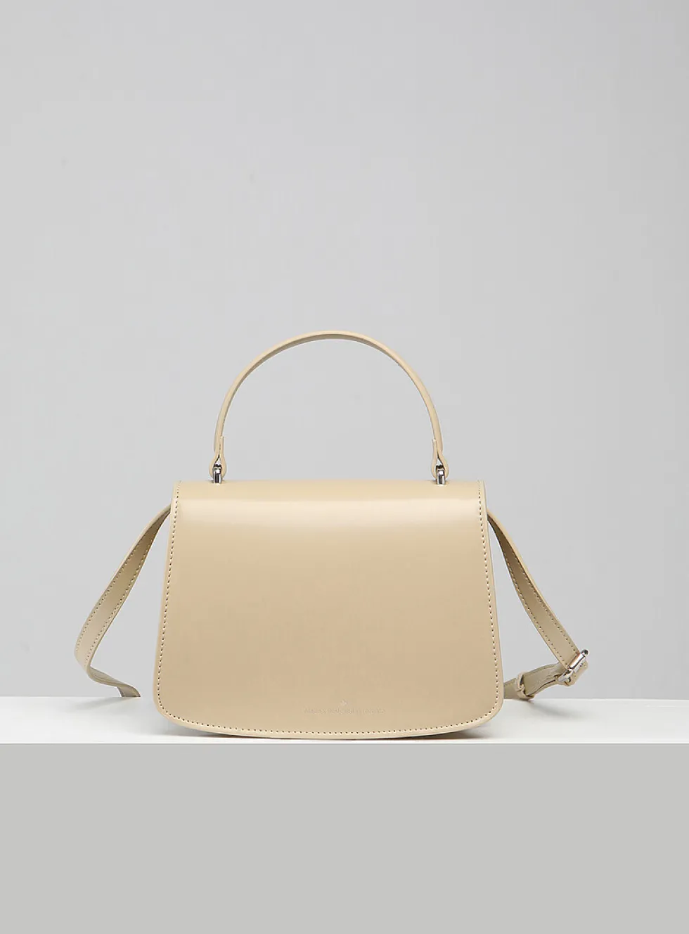 Aura handbag