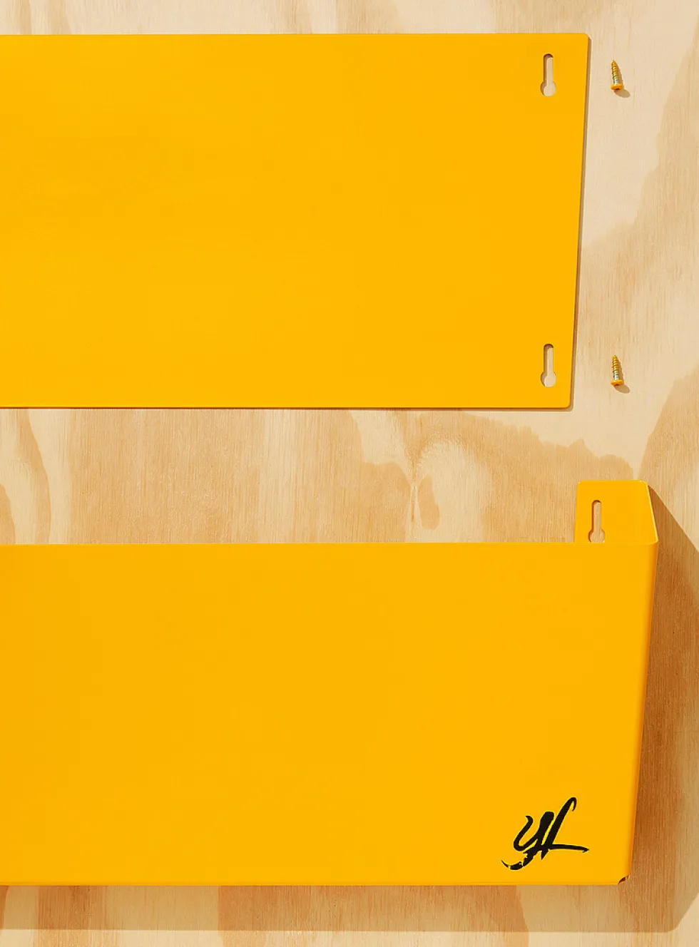 Avril wall-mounted shoe rack